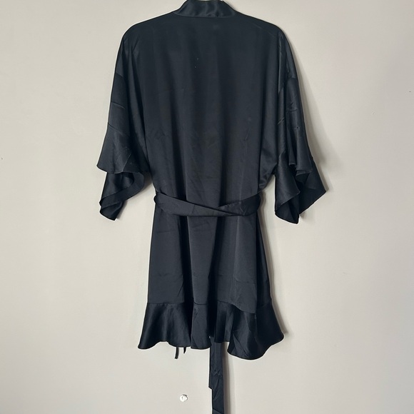 🔥😍Victoria’s Secret Black Satin Kimono Robe | Lingerie Cover-Up - Picture 7 of 7